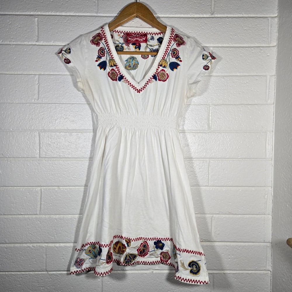 Bella Carra White Embroidered Floral Boho Peasant‎ Dress Medium Smocked Beachy